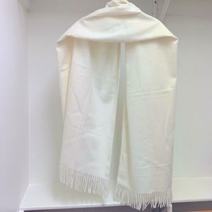 A Sund Cashmere wrap! Ivory, off white, cream “white” (NOT pure white)